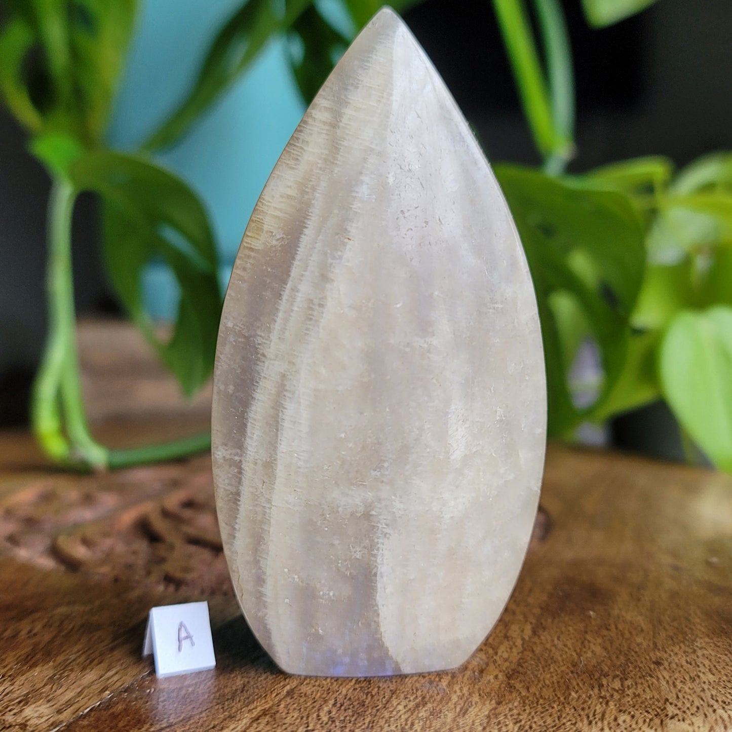 Moonstone Free Form: Illuminating Serenity and Feminine Energy