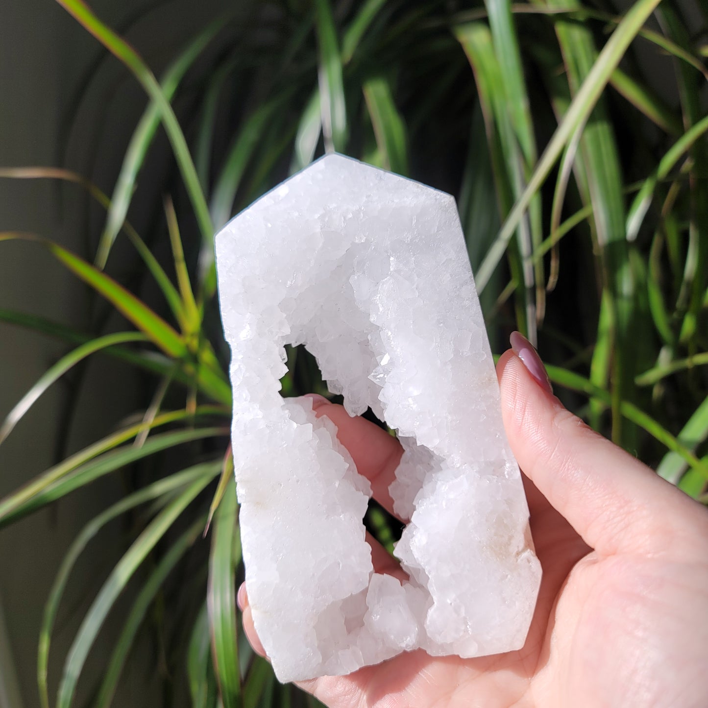 Moroccan Quartz Geode Tower: Gateway to Spiritual Exploration
