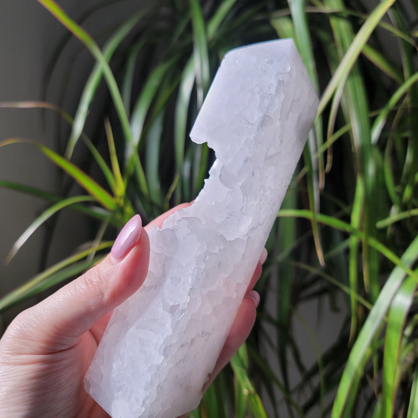 Moroccan Quartz Geode Tower: Gateway to Spiritual Exploration