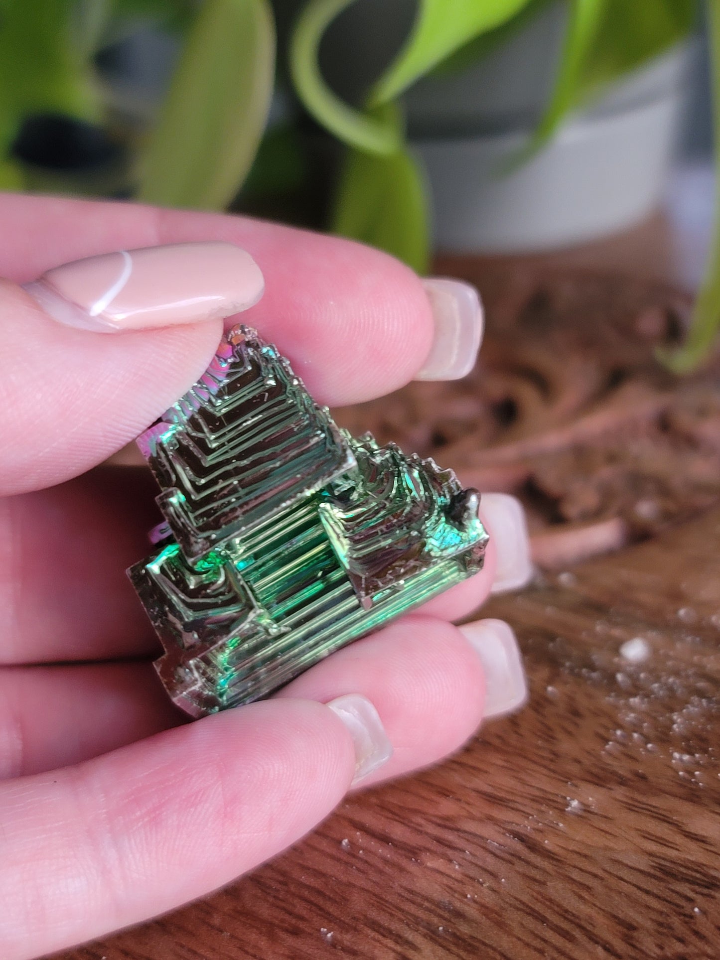 Bismuth: A Vibrant Display of Natural Beauty