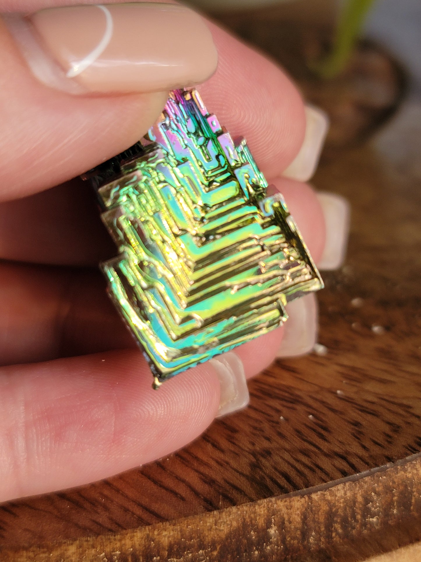 Bismuth: A Vibrant Display of Natural Beauty