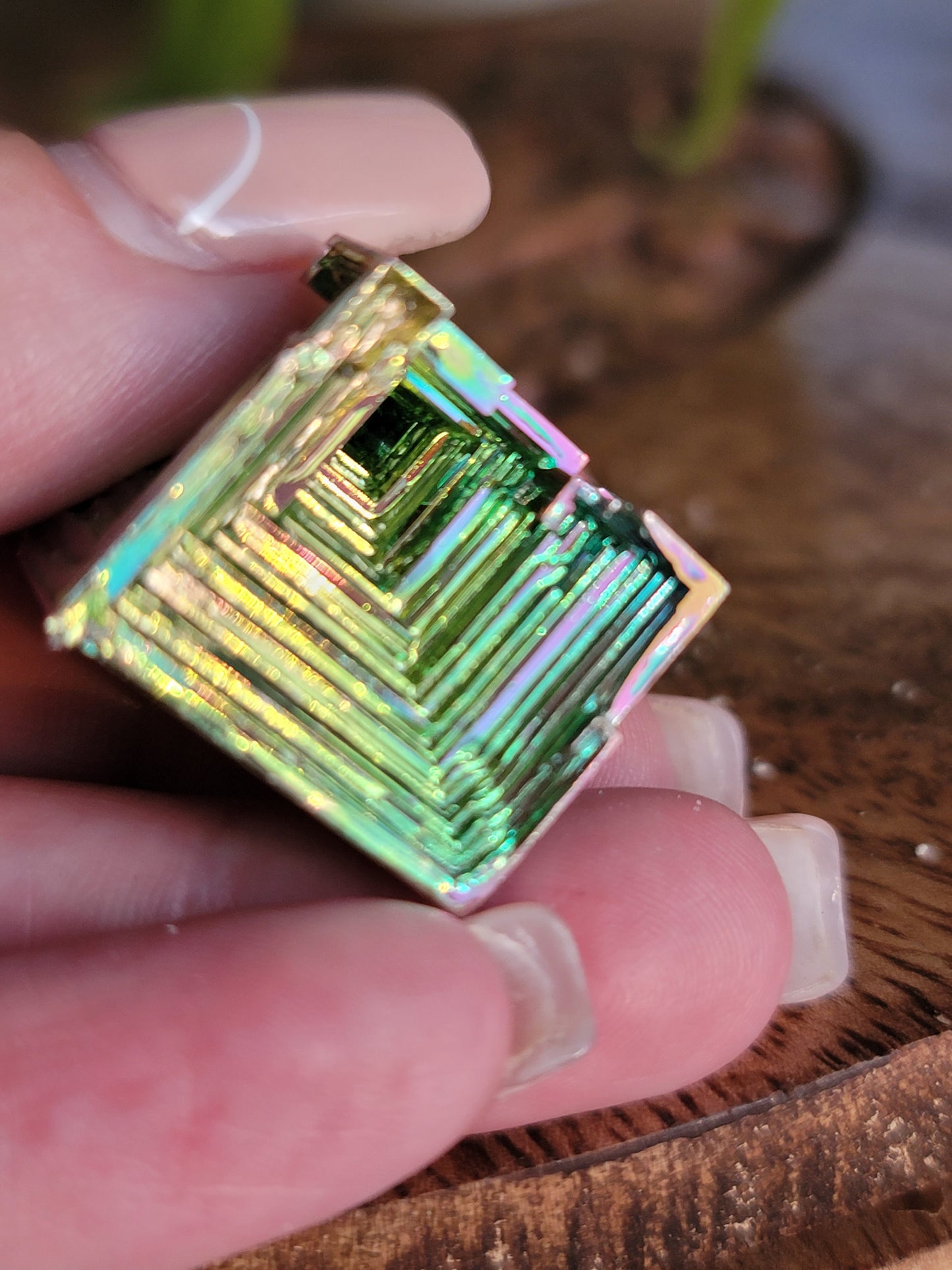 Bismuth: A Vibrant Display of Natural Beauty