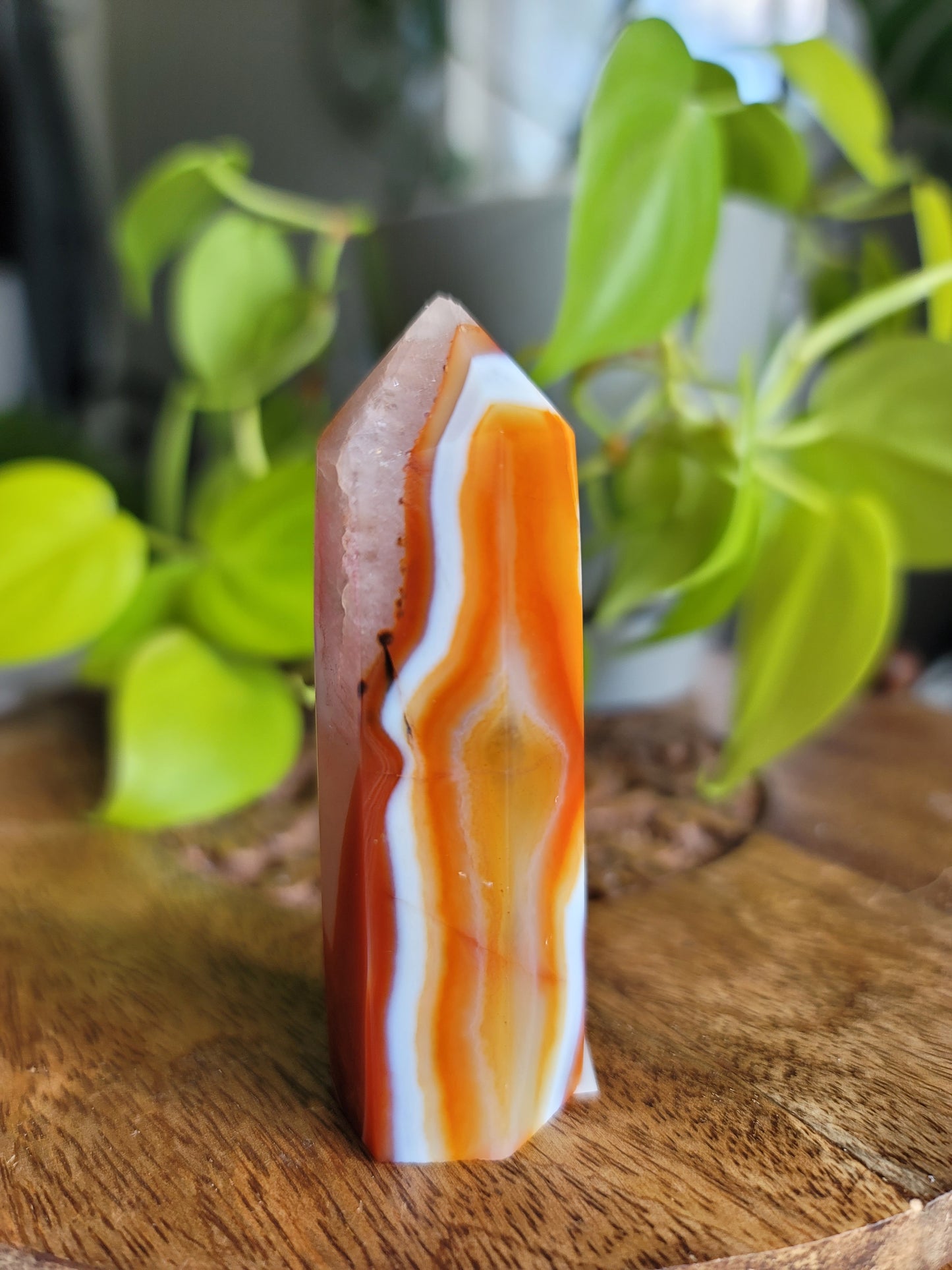 Carnelian Point: Fiery Vitality and Creative Passion