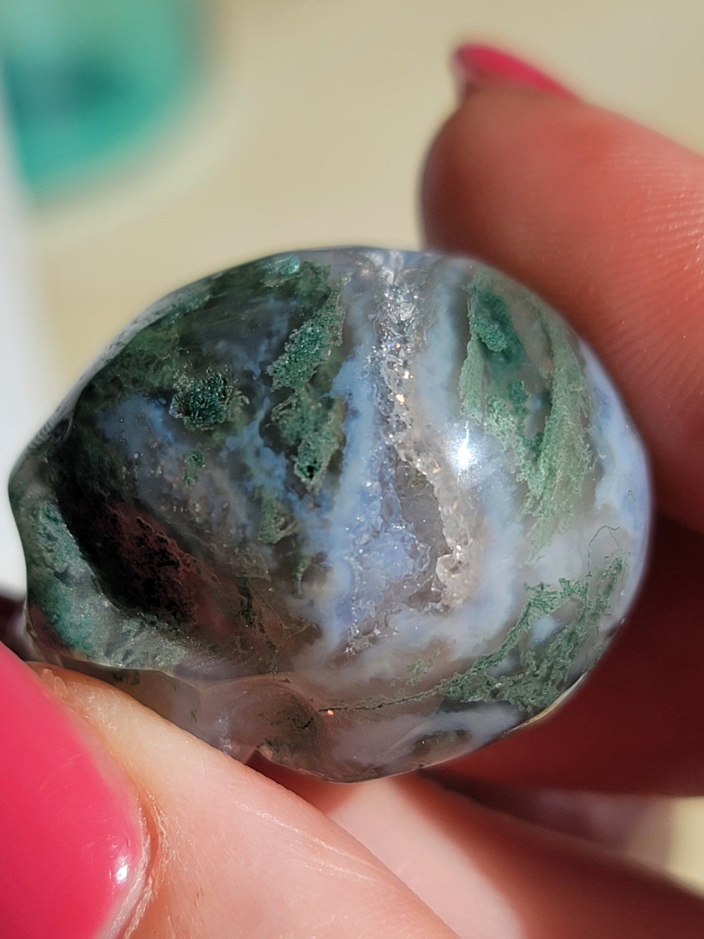 Mini Skull Carving: Diverse Energies in a Compact Form