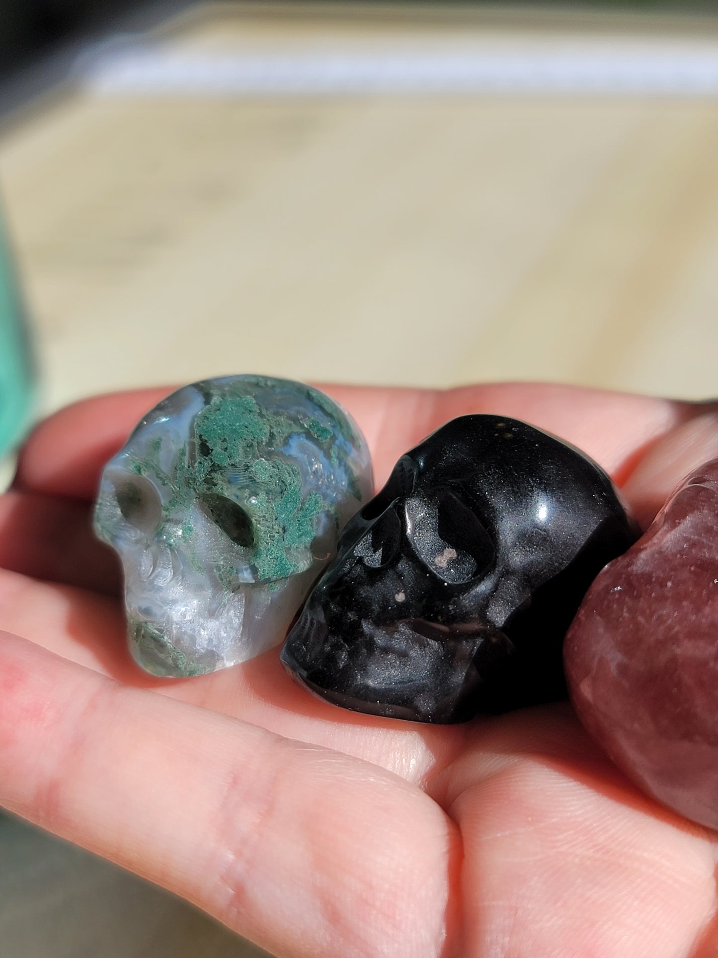 Mini Skull Carving: Diverse Energies in a Compact Form