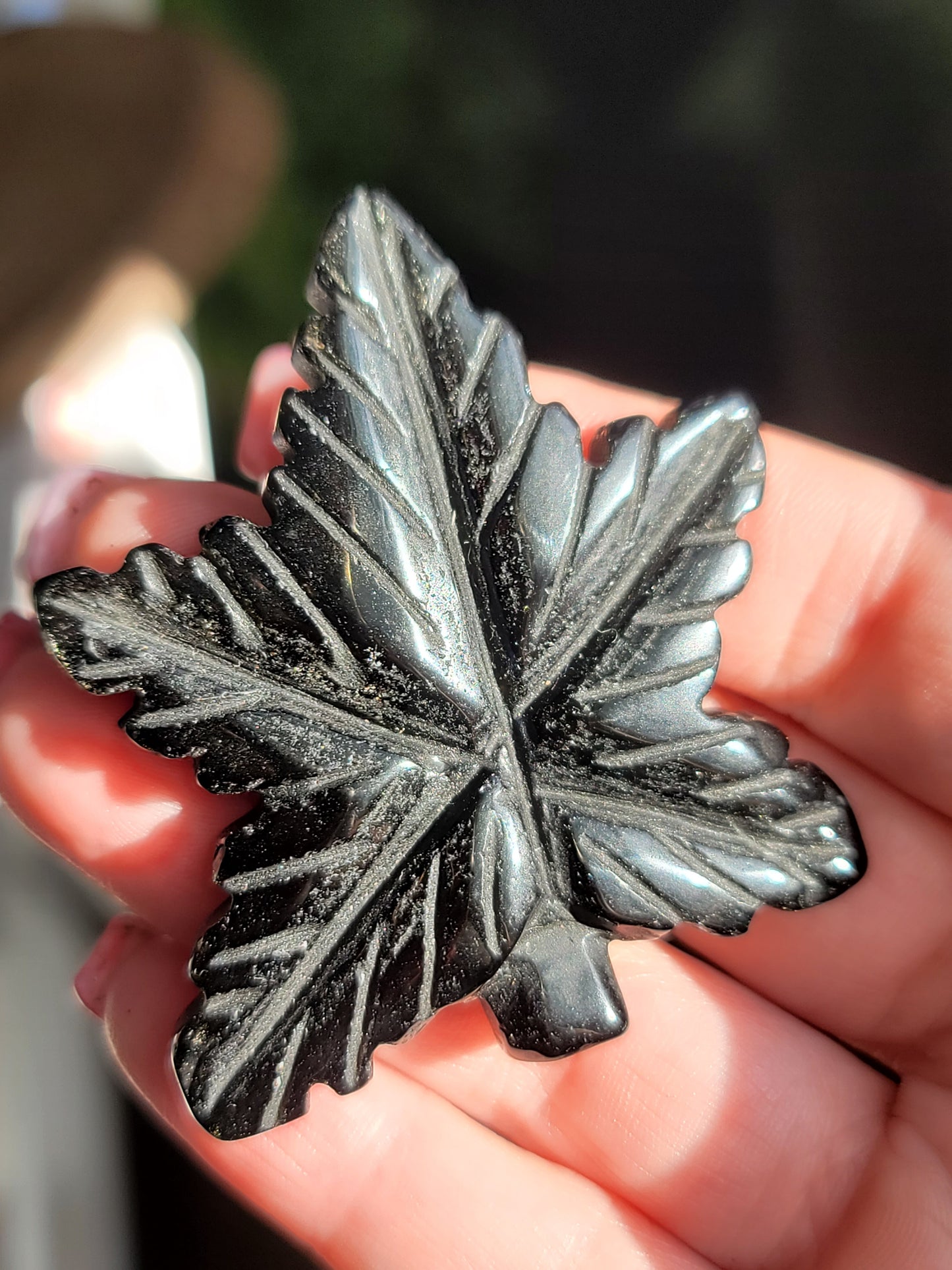 Crystal Leaf Carving: Nature's Elegance and Healing Energy