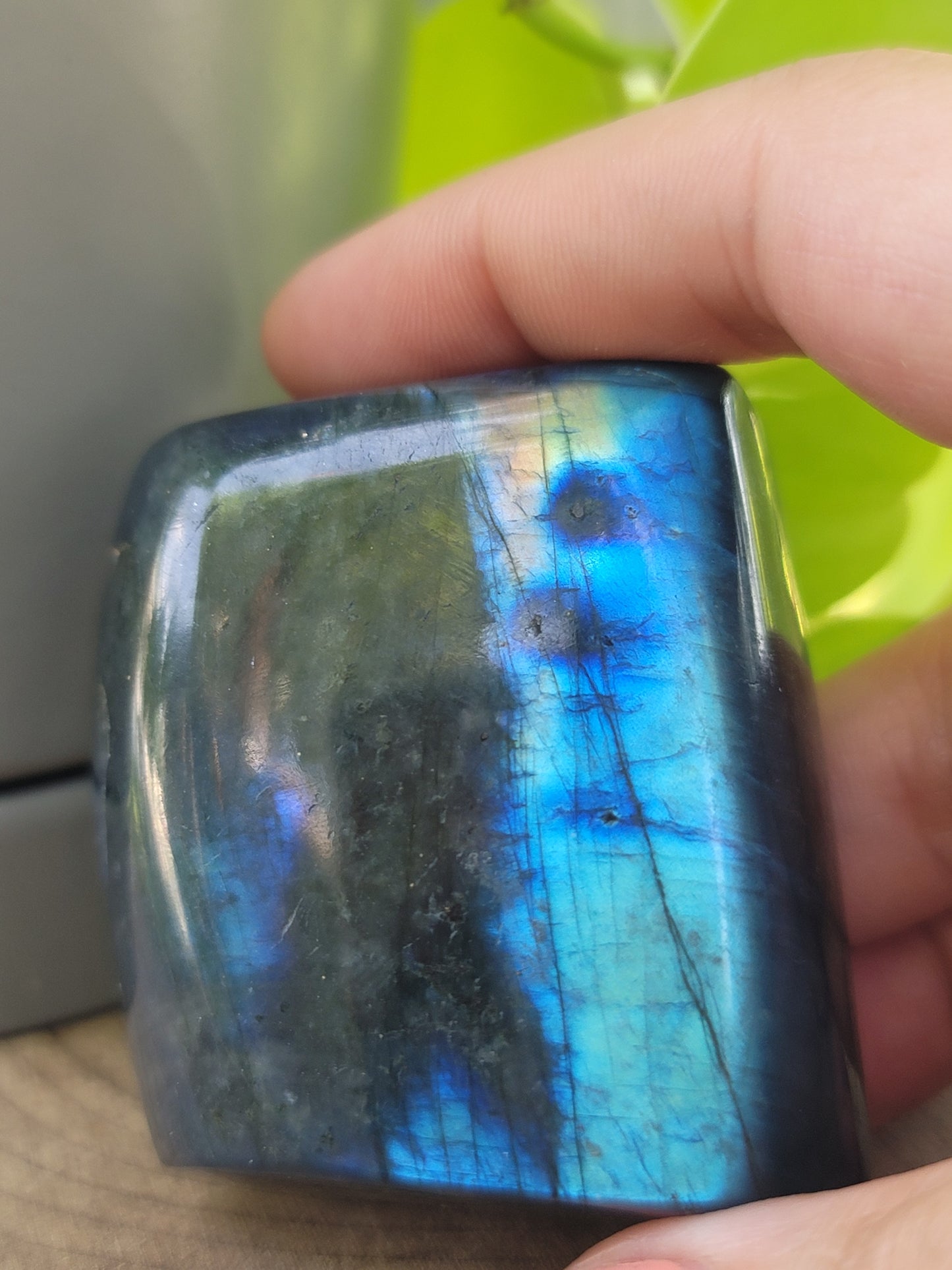 High-Flash Labradorite Freeform – Transformation, Intuition & Magic