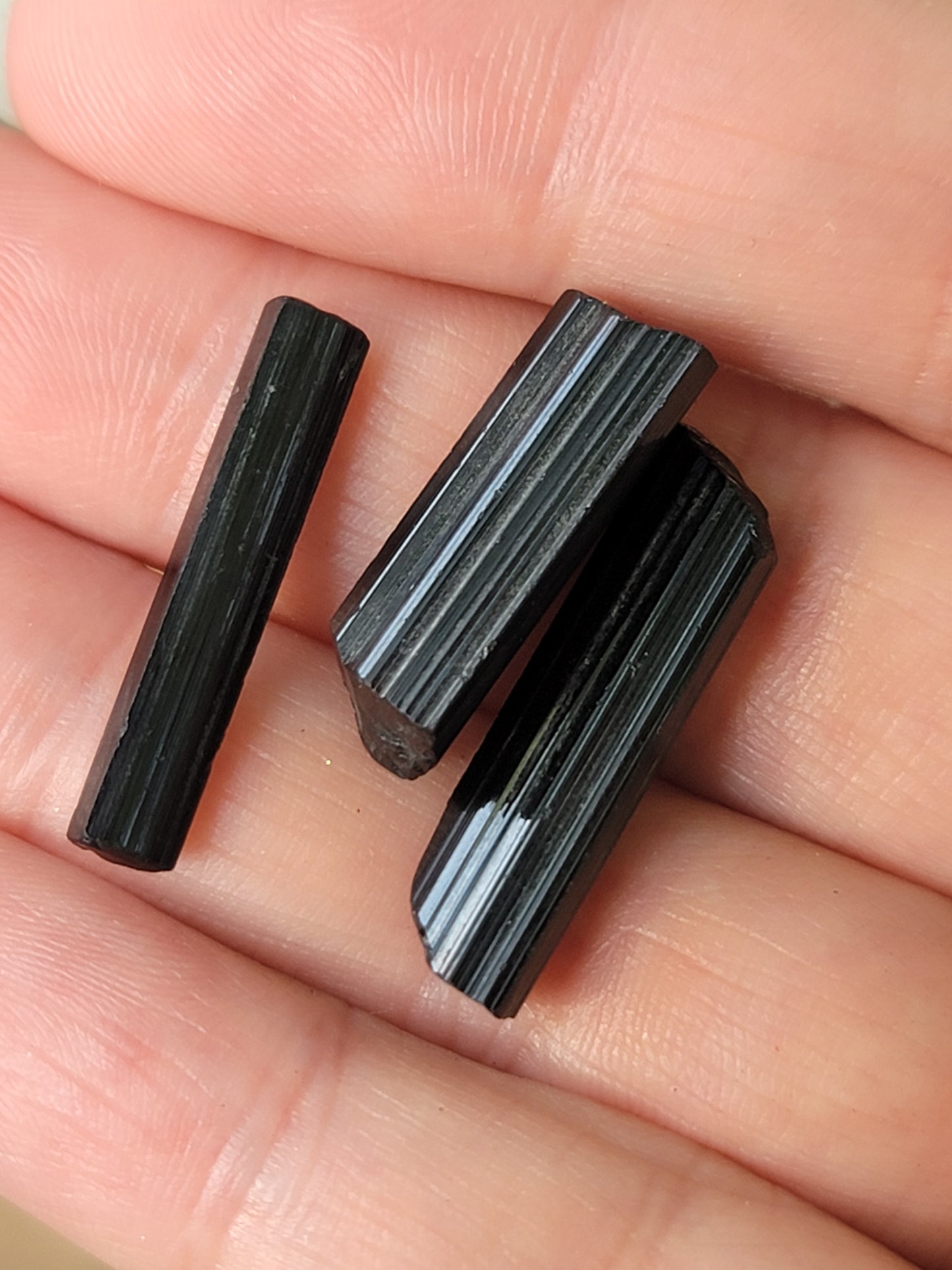Black Tourmaline Pieces for Crystal Grid: Protection and Grounding Energy