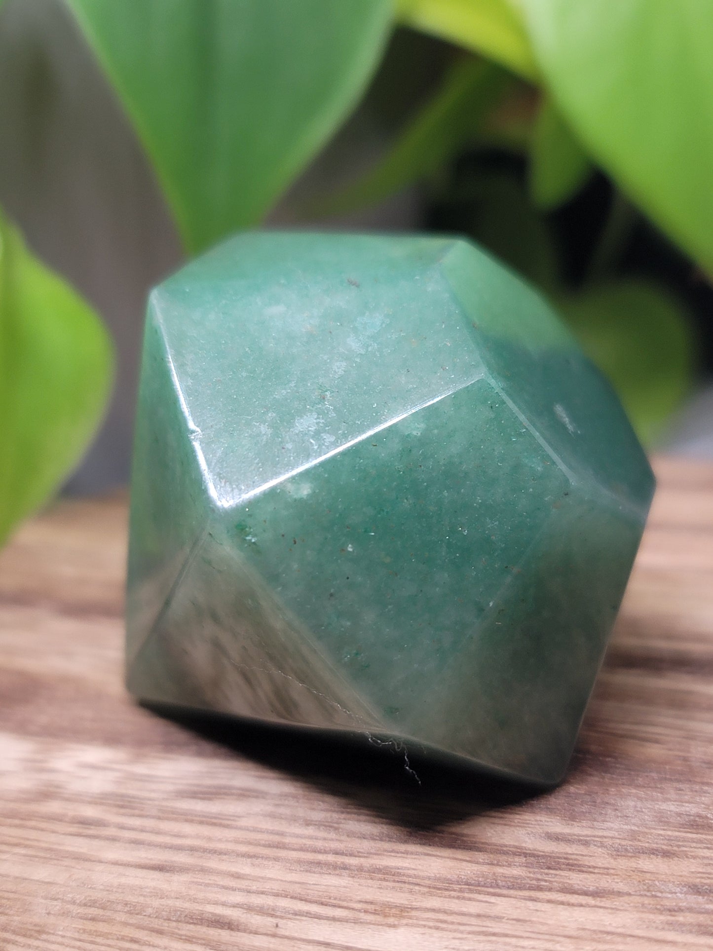 Diamond Crystal Carving – Clarity, Direction & Heart-Led Power