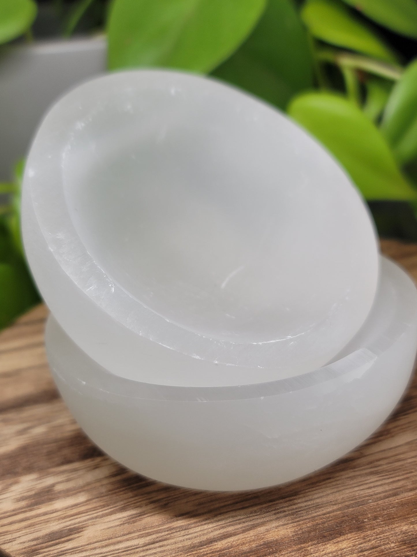 Selenite Bowl – Cleansing, Charging & Pure Energy