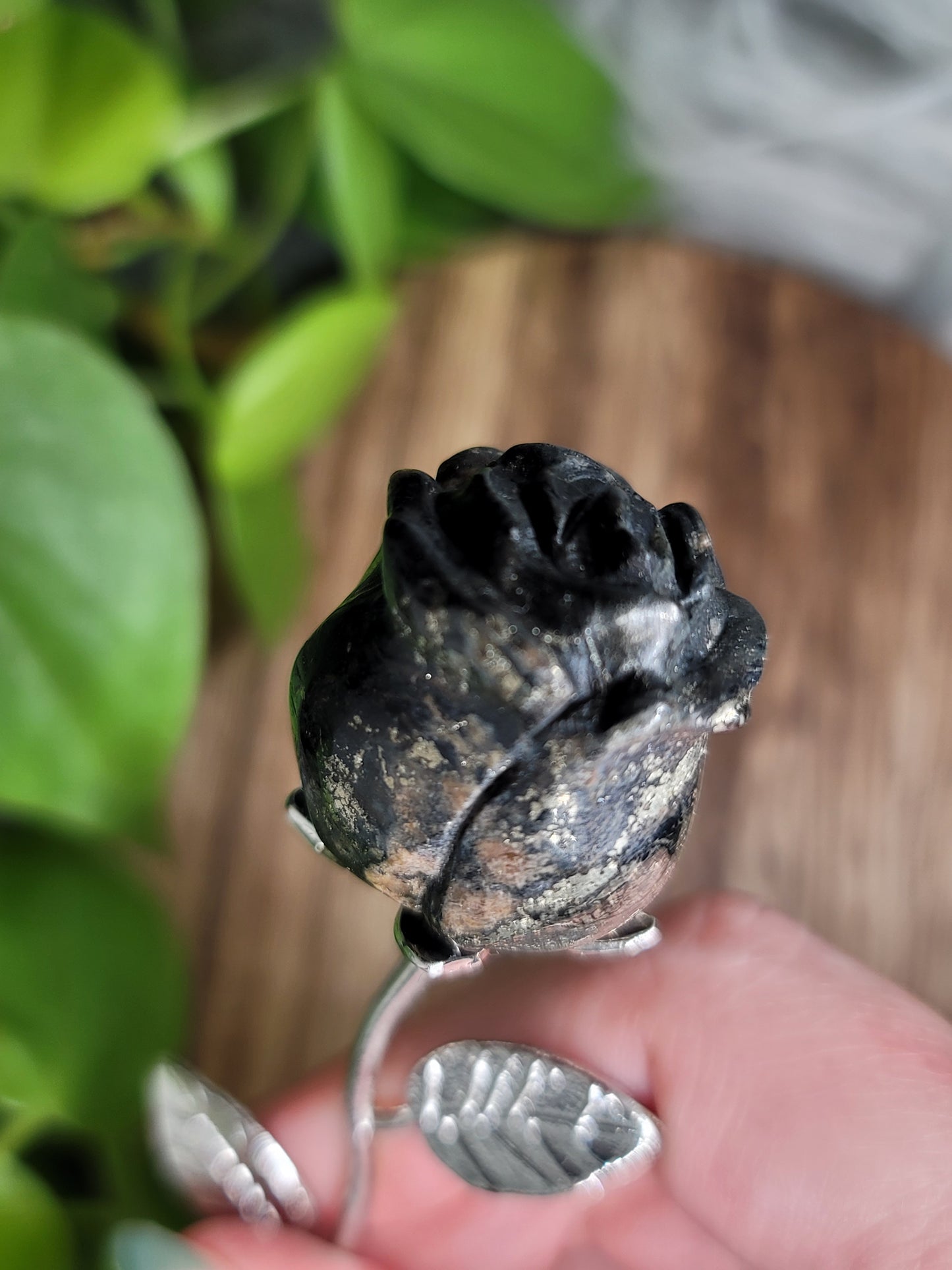 Mini Crystal Rose Carving – Self-Love, Strength & Renewal (6”)