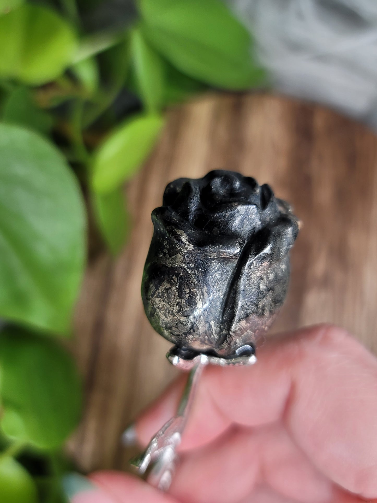 Mini Crystal Rose Carving – Self-Love, Strength & Renewal (6”)