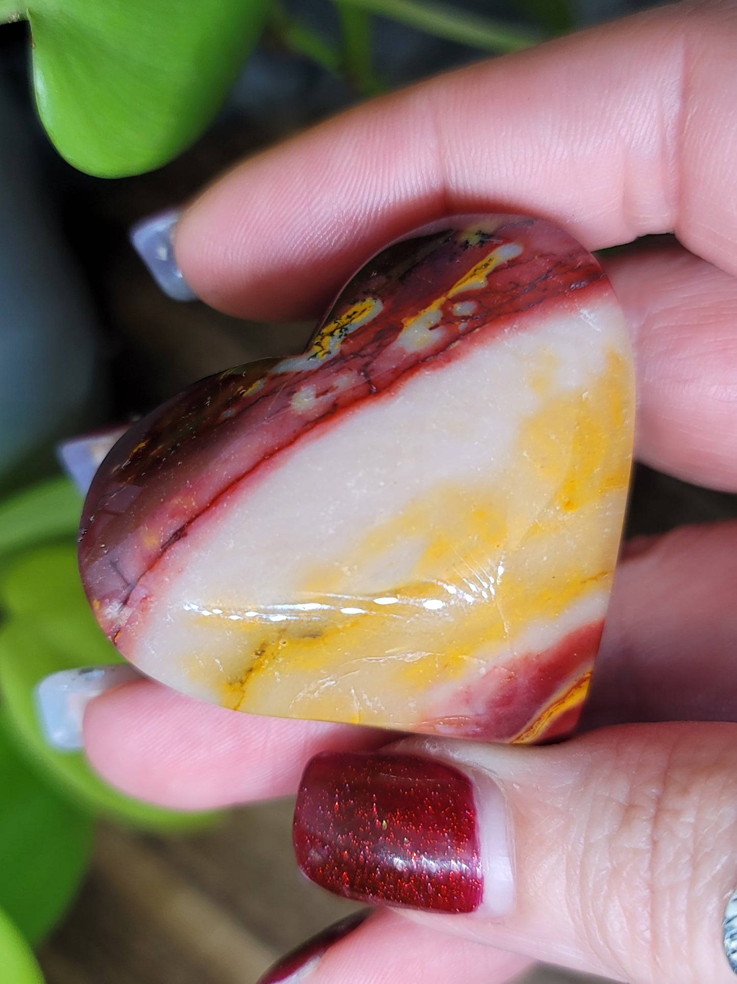Mookaite Heart – Strength, Confidence & Grounding