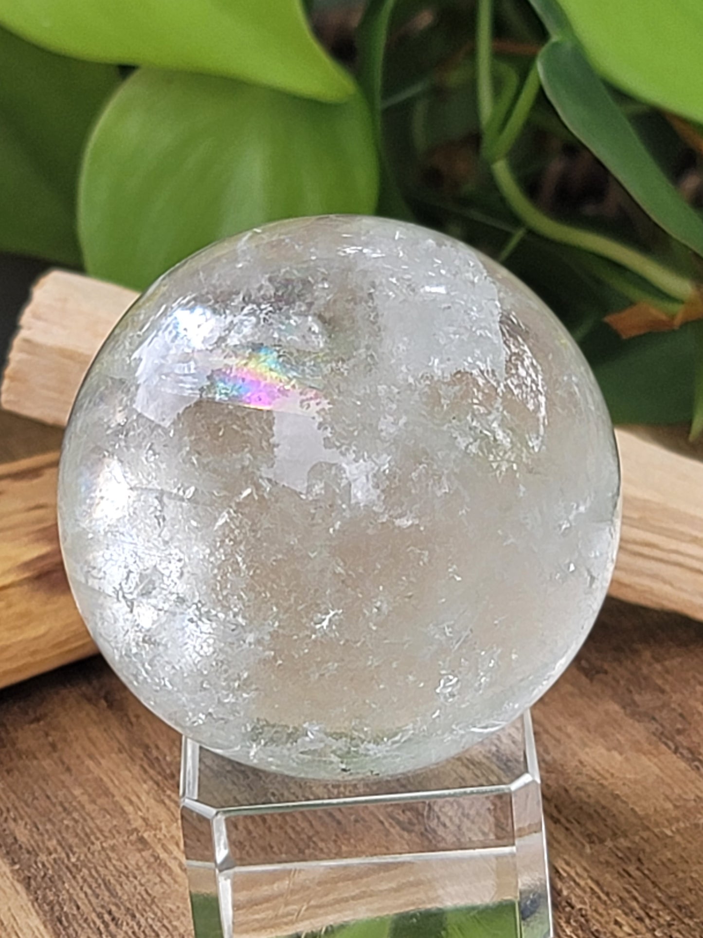 Optical Fluorite Sphere for Clarity Amplification and Energetic Focus