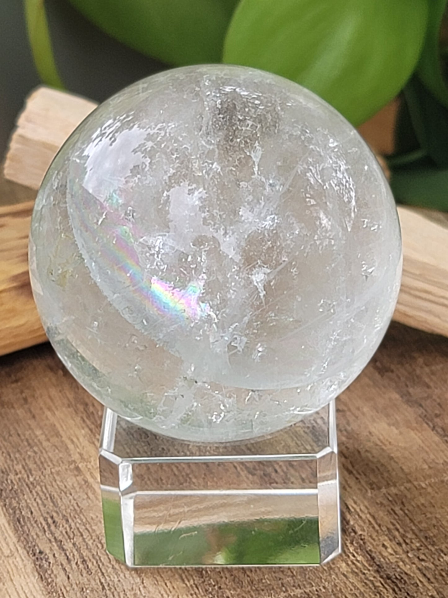 Optical Fluorite Sphere for Clarity Amplification and Energetic Focus