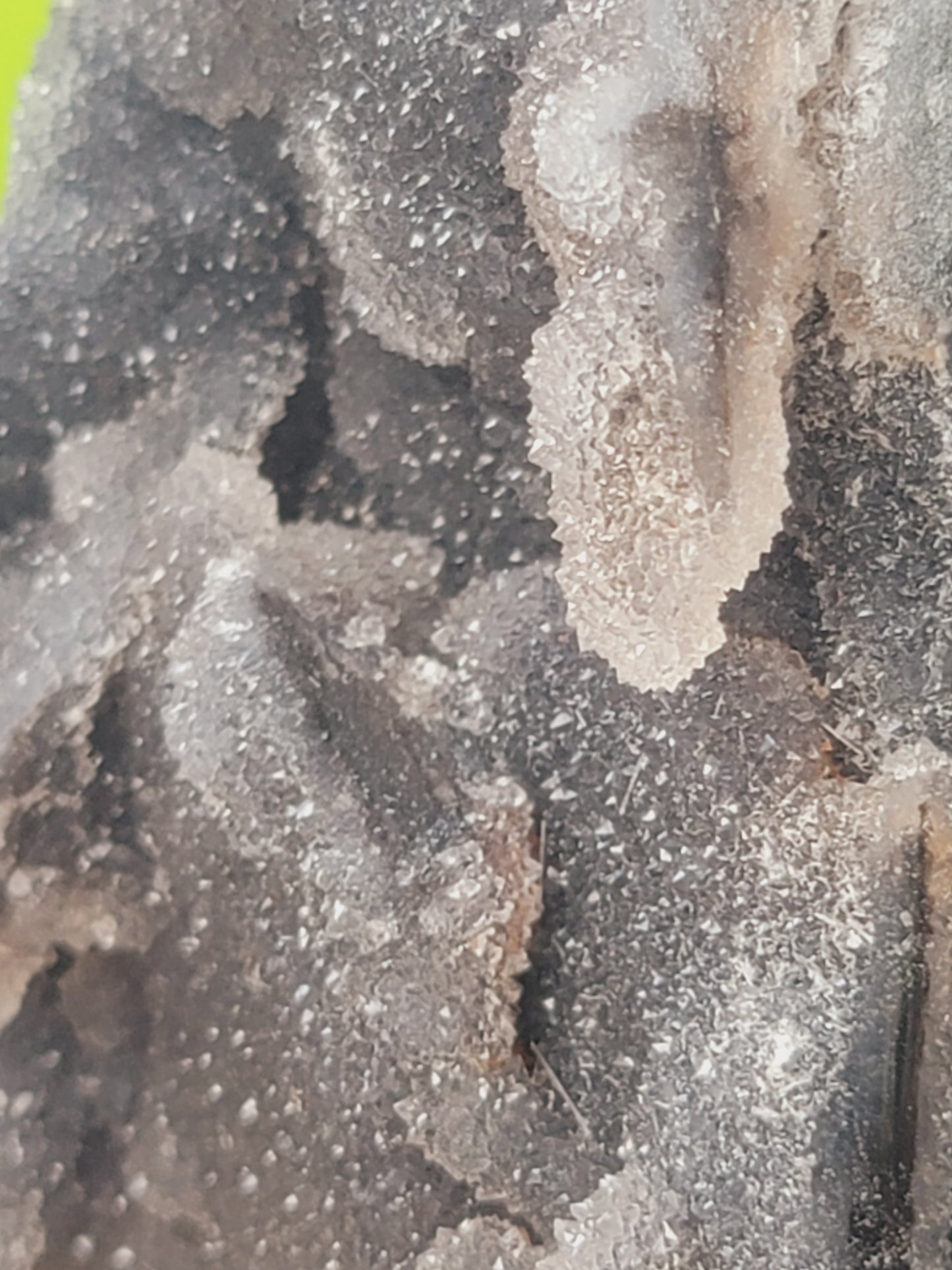 Sphalerite Druzy Heart Showpiece for Grounding Power and Magnetic Transformation