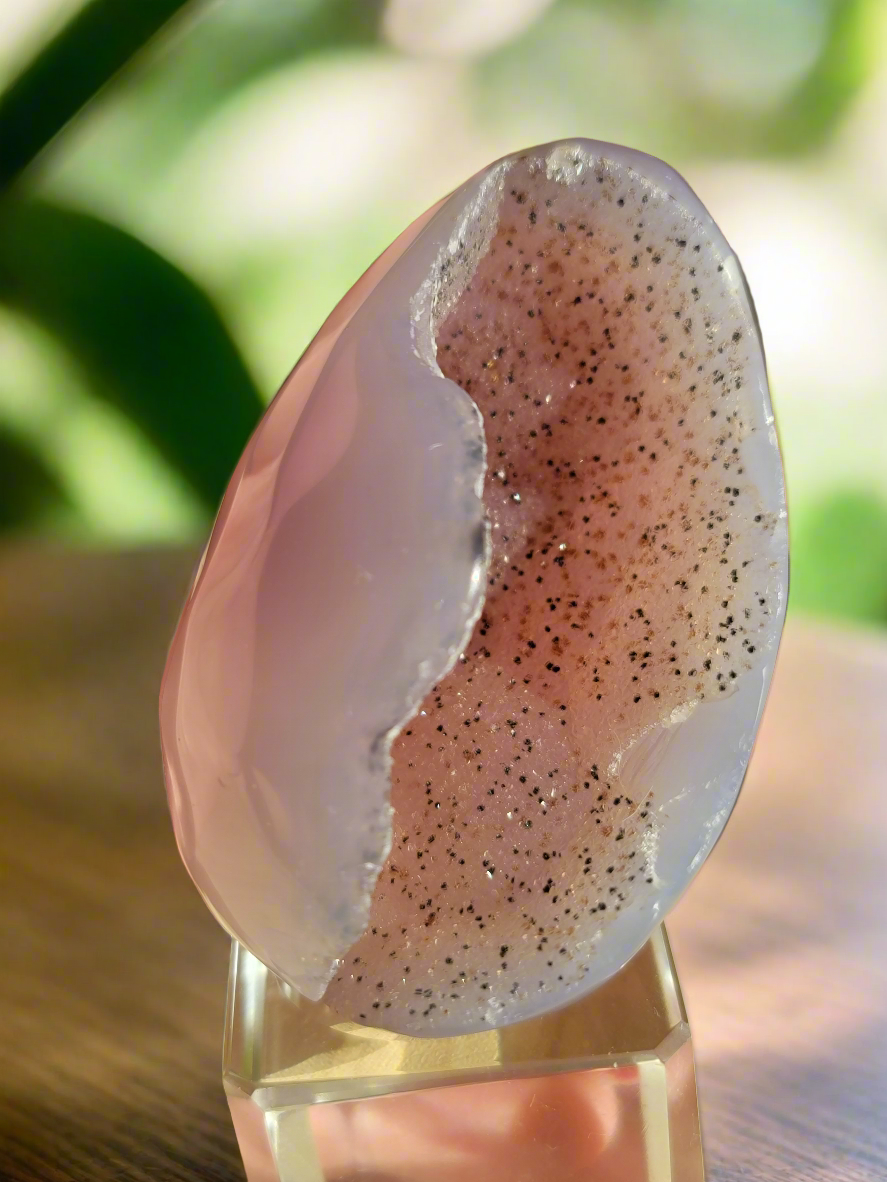 Druzy Geode Egg: Natural Beauty and Inner Harmony