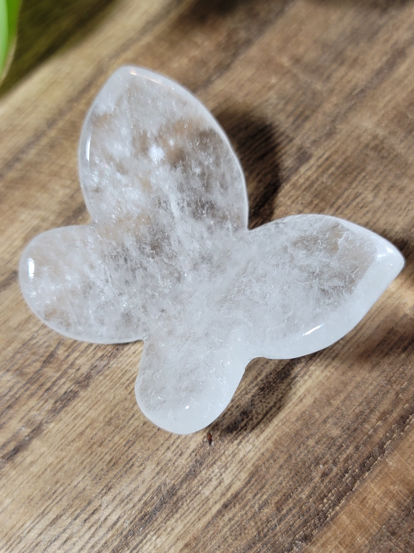 Butterfly Crystal Carving – Transformation, Growth & Fresh Energy