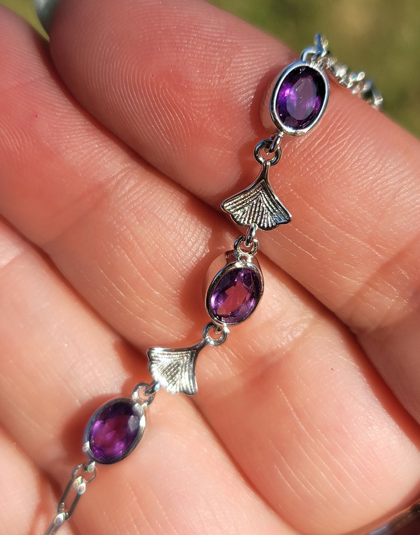 Silver Amethyst Bracelet: Elegance and Spiritual Serenity