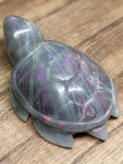 High Flash Labradorite Turtle Carving: Mystical Protection and Inner Strength