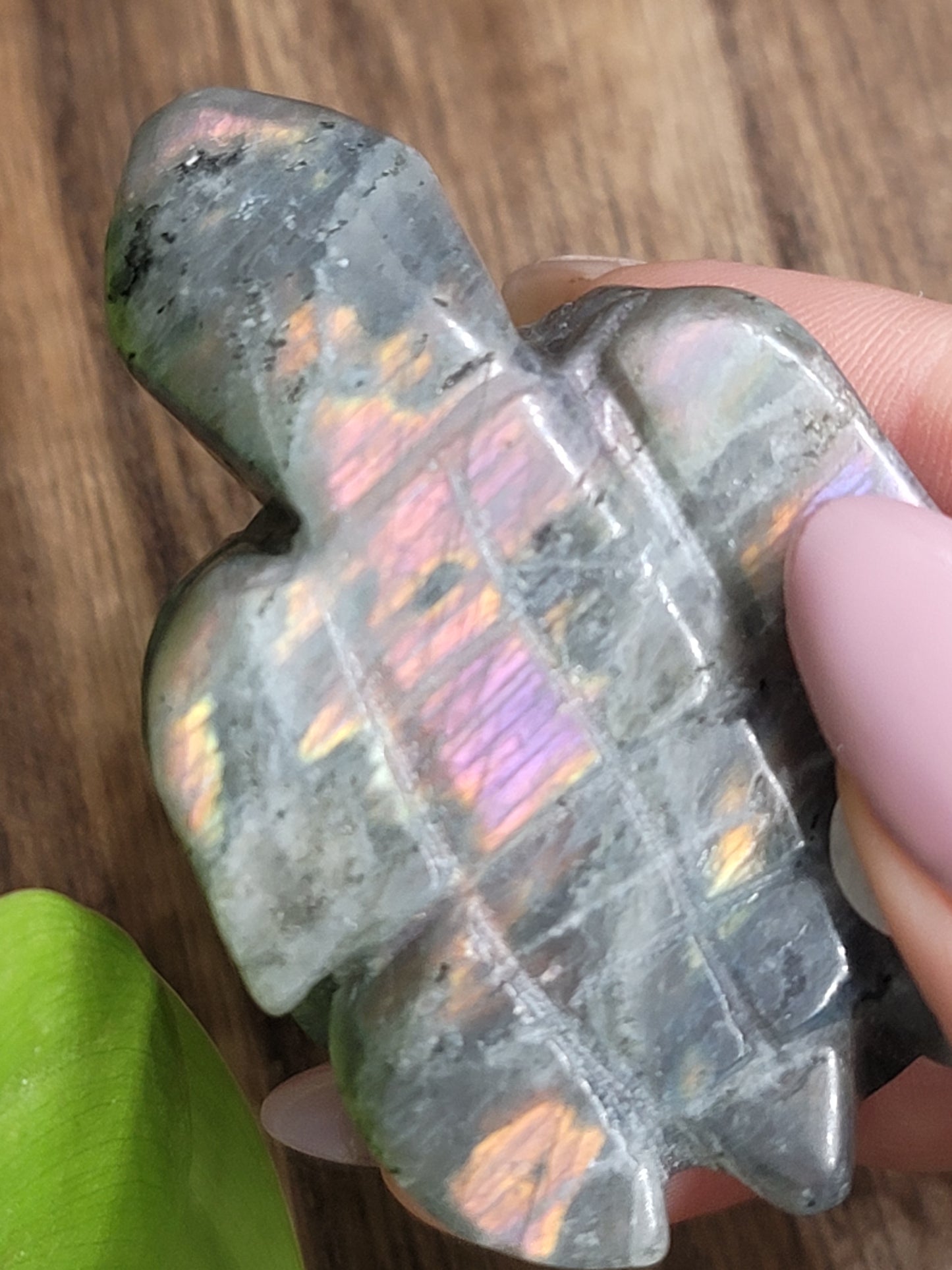 High Flash Labradorite Turtle Carving: Mystical Protection and Inner Strength