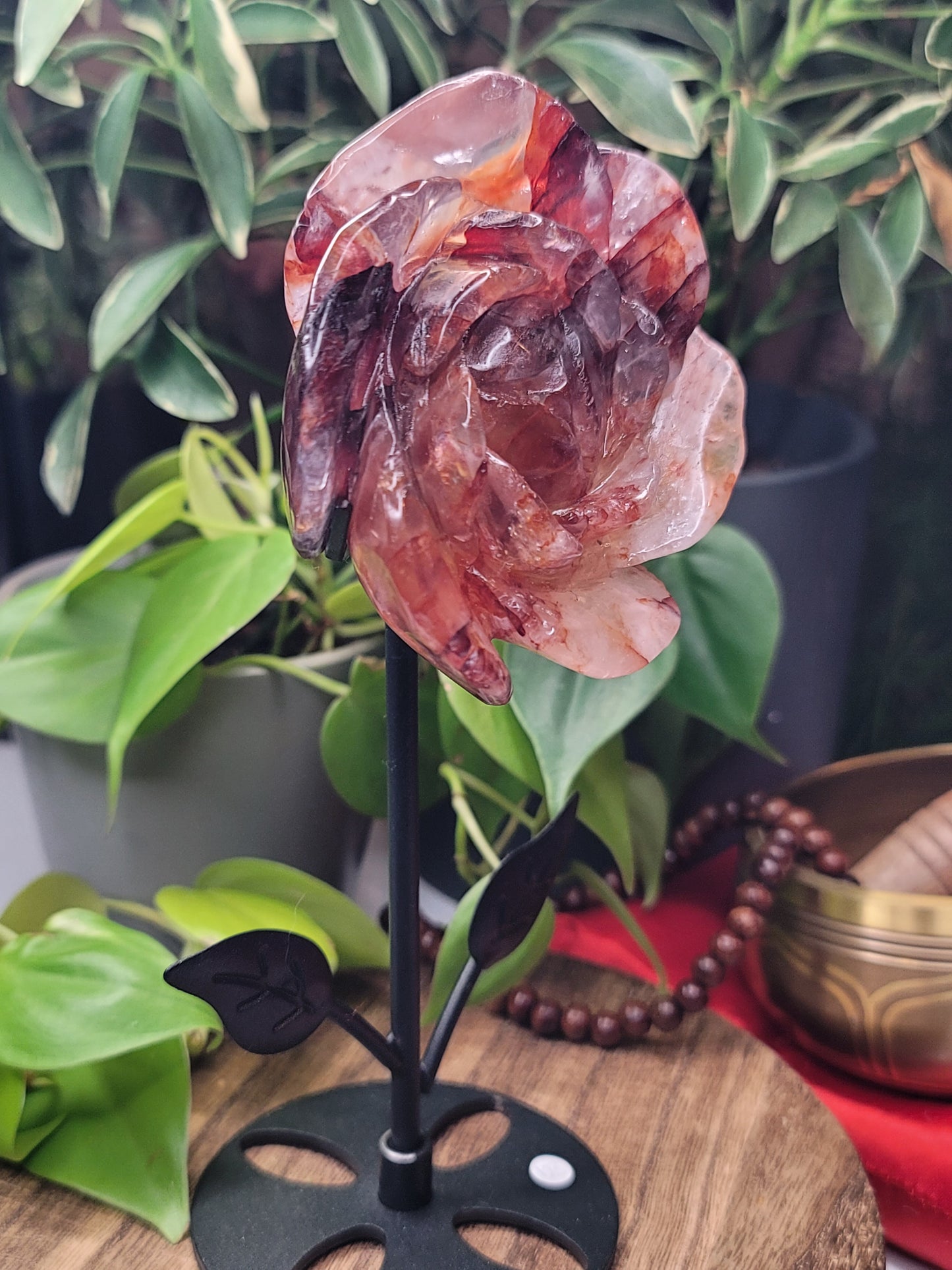 Fire Quartz Flower Carving with Stand – Emotional Strength & Self-Empowerment