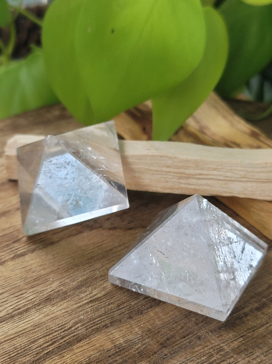 Clear Quartz Pyramid 2 Inch for Manifestation Clarity and Energy Amplification